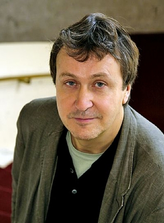 Noble Adrian, director (Enlarge)