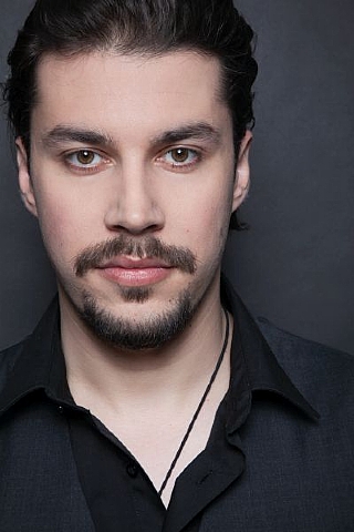 Bernad Leonard, bass (Enlarge)