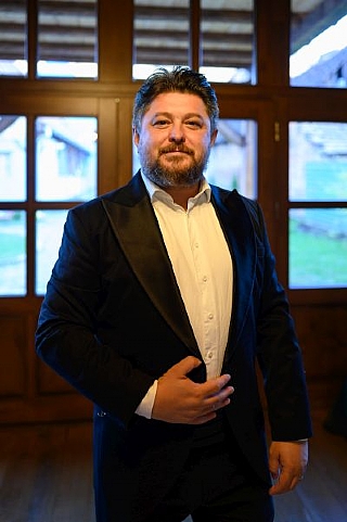 Indricau Liviu, tenor (Enlarge)