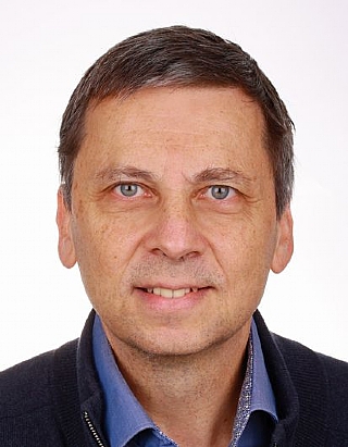 Fischer Rudolph, revival lighting designer (Enlarge)