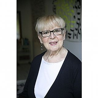 Jacobs Sally, Set & Costumes Designer (Enlarge)