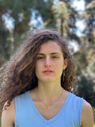 Ben-Gal Shiri, dancer (Enlarge)