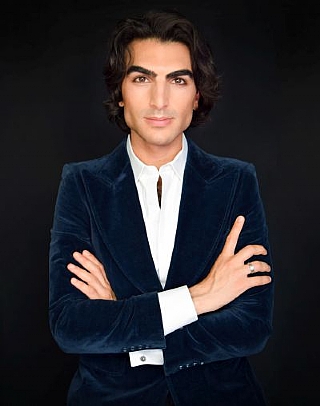 Shahbazi Cameron, counter tenor (Enlarge)