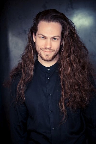 Quattlebaum Cody, bass baritone (Enlarge)