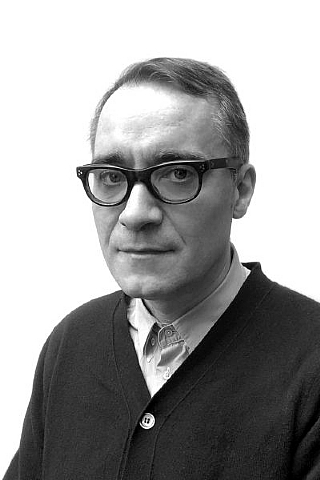 Travers Leslie, set designer (Enlarge)
