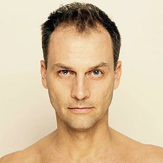 Moray Maté, movement designer (Enlarge)