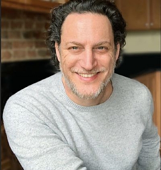 Lazarov Yehezkel, director, set designer and choreographer (Enlarge)